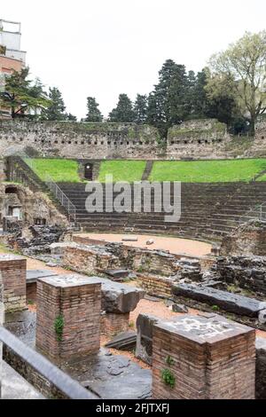 Théâtre romain de Trieste Teatro Romano di Trieste, ruines de l'amphithéâtre romain du 1er siècle, Trieste, Italie Banque D'Images