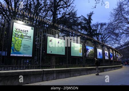 France, Paris, jardin du Luxembourg, les portes du Senat, exposition visages du Rhône du 13 mars au 14 juillet 2021 Banque D'Images