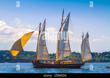 France, Finistère (29), Douarnenez, le Corentin, loup de l'Odet, En baie de Douarnenez sur le port du Rosemeur pendentif le festival maritime temps Fête 2018 Banque D'Images