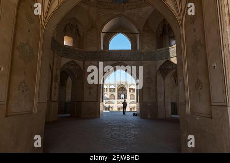 Aperçu dans une mosquée adjacente au Grand Bazar de Kashan, Iran. Banque D'Images