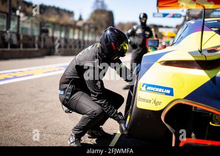 33 Keating Ben (usa), Pereira Dylan (lux), Fraga Felipe (BRA), TF Sport, Aston Martin Vantage AMR, action, pitlane, pendant le Prologue du Championnat mondial d'endurance 2021 de la FIA sur le circuit de Spa-Francorchamps, du 26 au 27 avril à Stavelot, Belgique - photo Joao Filipe / DPPI Banque D'Images