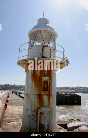 Phare rustique sur Brixham Breakwater, Devon Banque D'Images