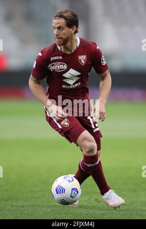 Turin, Italie, le 26 avril 2021. Cristian Ansaldi de Torino FC pendant la série UN match au Stadio Grande Torino, Turin. Le crédit photo devrait se lire: Jonathan Moscrop / Sportimage Banque D'Images