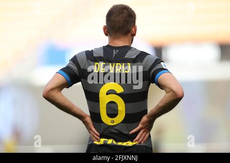 Milan, Italie, le 25 avril 2021. Stefan de Vrij d'Internazionale pendant la série UN match à Giuseppe Meazza, Milan. Le crédit photo devrait se lire: Jonathan Moscrop / Sportimage Banque D'Images