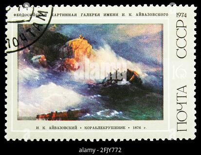 MOSCOU, RUSSIE - 16 NOVEMBRE 2019: Timbre-poste imprimé en Union soviétique (Russie) montre 'Hipwreck', peintures marines de I.K. Série Aivazovsky, vers Banque D'Images