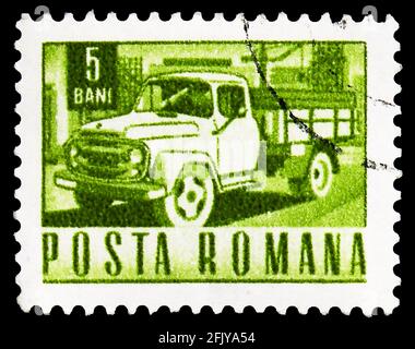 MOSCOU, RUSSIE - 27 SEPTEMBRE 2019: Timbre-poste imprimé en Roumanie montre camion, poste et transport série, vers 1968 Banque D'Images