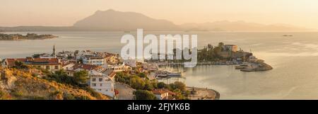 Panorama du port de Datca au lever du soleil, Mugla, Turquie Banque D'Images