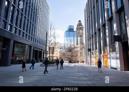 Une place Chamberlain (à gauche), où se trouve Price Waterhouse Cooper et deux place Chamberlain, où se trouve DLA Piper à Birmingham Banque D'Images