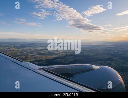 Vue sur un paysage bavarois depuis un avion Banque D'Images