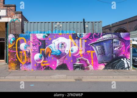 Bâtiments colorés décorés de peintures dans la rue de la Floodgate Street, Digbeth, Birmingham Banque D'Images