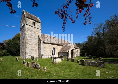 Église St Andrews, Eastleach, Cotswolds, Gloucestershire, Angleterre, Royaume-Uni, Europe Banque D'Images