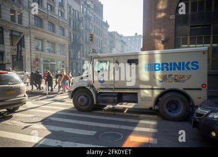 New York, États-Unis. 05 février 2019. Un camion blindé de la Brink's Company est stationné à New York le mardi 5 février 2019. (Photo de Richard B. Levine) crédit: SIPA USA/Alay Live News Banque D'Images