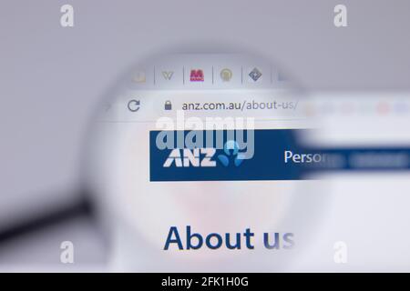 New York, Etats-Unis - 26 avril 2021 : gros plan du logo ANZ du Groupe bancaire Australie et Nouvelle-Zélande sur la page du site Web, éditorial Banque D'Images