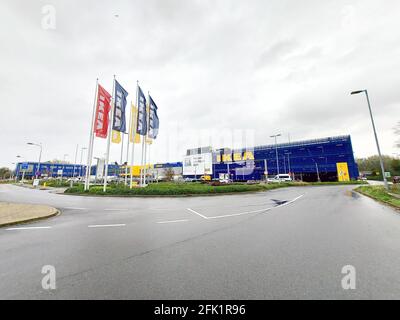 Le fournisseur suédois de meubles IKEA est situé près de l'autoroute A13 À Delft aux pays-Bas Banque D'Images