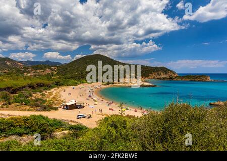 Su Portu plage près de Spaggia di Chia sa Colonia et célèbre Chia plage, Sardaigne, Italie, Europe. La Sardaigne est la deuxième plus grande île du Mediterran Banque D'Images