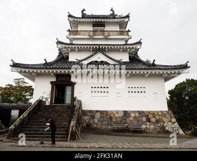 Kitsuki, Japon - 31 octobre 2016 : entrée au donjon principal du château de Kitsuki Banque D'Images