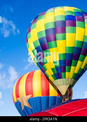 Winthrop, WA / USA - 4 mars 2017 : des ballons à air chaud au festival de montgolfières de Winthrop Banque D'Images