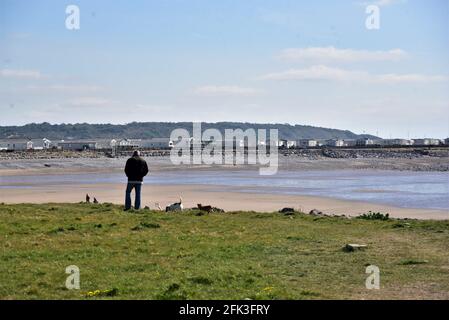 Vacances dans la baie de Trecco, baie de Trecco, Porthcawl, Bridgend , pays de Galles du Sud. De plus en plus de gens vont prendre un sraycation ou rester des vacances, 2021 été Banque D'Images