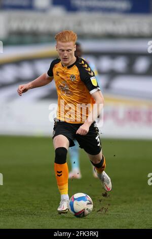 Newport, Royaume-Uni. 27 avril 2021. Ryan Haynes du comté de Newport en action. EFL football League Two Match, Newport County v Scunthorpe Utd à Rodney Parade Newport, pays de Galles, le mardi 27 avril 2021. Cette image ne peut être utilisée qu'à des fins éditoriales. Utilisation éditoriale uniquement, licence requise pour une utilisation commerciale. Aucune utilisation dans les Paris, les jeux ou les publications d'un seul club/ligue/joueur. photo par Andrew Orchard /Alay Live News Banque D'Images