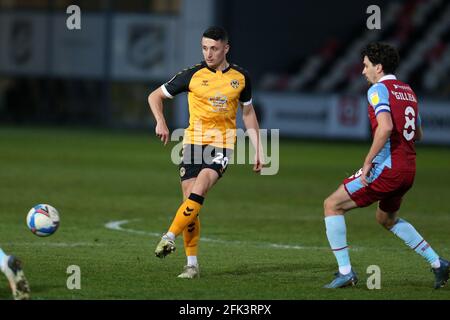 Newport, Royaume-Uni. 27 avril 2021. Anthony Hartigan, de Newport County (20) en action.EFL football League Two Match, Newport County v Scunthorpe Utd au Rodney Parade à Newport, pays de Galles, le mardi 27 avril 2021. Cette image ne peut être utilisée qu'à des fins éditoriales. Utilisation éditoriale uniquement, licence requise pour une utilisation commerciale. Aucune utilisation dans les Paris, les jeux ou les publications d'un seul club/ligue/joueur. photo par Andrew Orchard /Alay Live News Banque D'Images