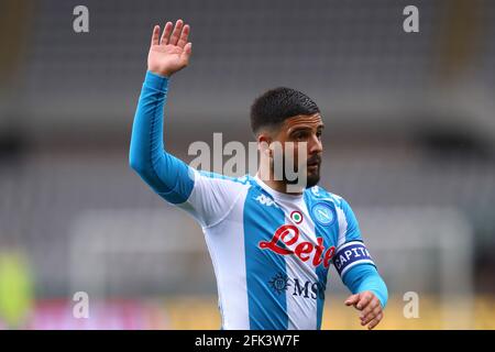 Turin, Italie, le 26 avril 2021. Lorenzo Insigne de SSC Napoli gestes pendant la série UN match entre le FC Torino et la SSC Napoli au Stadio Grande Torino, Turin. Banque D'Images