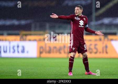 Turin, Italie, le 26 avril 2021. Andrea Belotti de Torino FC gestes pendant la série UN match entre Torino FC et SSC Napoli au Stadio Grande Torino, Turin. Banque D'Images