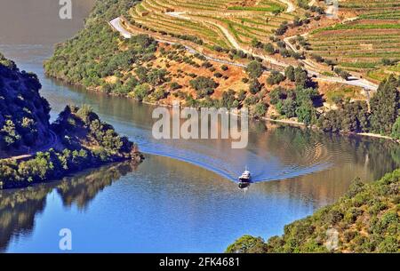 Vue aérienne sur le Douro près de Pinhao, Portugal Banque D'Images