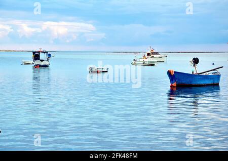 Bateaux dans le port Banque D'Images