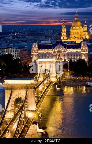 Le pont aux chaînes à Budapest Banque D'Images