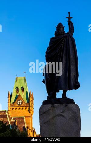 Angleterre, Hampshire, Winchester, Roi Alfred la Grande Statue et le Guildhall *** Légende locale *** Royaume-Uni,Grande-Bretagne,Grande-Bretagne,Angleterre, Banque D'Images