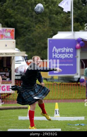 Cumnock Highland Games, Ayrshire, Écosse, Royaume-Uni, le tir Banque D'Images