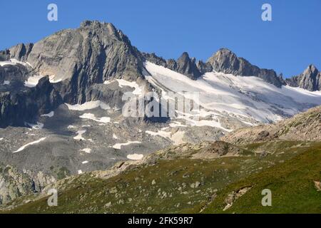 Le glacier du Rhône et le Hinter Gemmelhorner dans les Alpes bernoises, Suisse. Banque D'Images