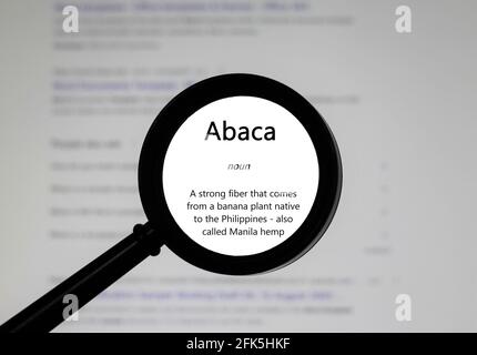 Accent sélectif sur le mot abaca, mot dans un dictionnaire. Gros plan d'une page de dictionnaire anglais avec le mot abaca Banque D'Images
