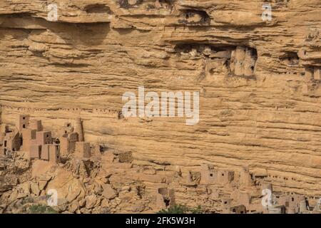 Les falaises longent la base des escarpements de Bandiagara, Mali Banque D'Images