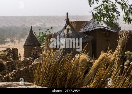 Huttes traditionnelles en pays Dogon, au Mali Banque D'Images