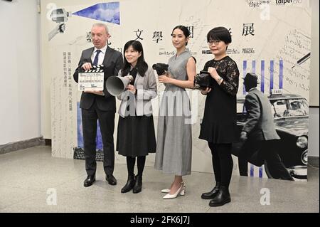 Taipei. 28 avril 2021. Chuen Wen assiste à la conférence de presse du Festival du film littéraire de Taipei 2021 à Taipei, Taiwan, Chine, le 28 avril 2021.(photo de TPG) crédit: TopPhoto/Alay Live News Banque D'Images