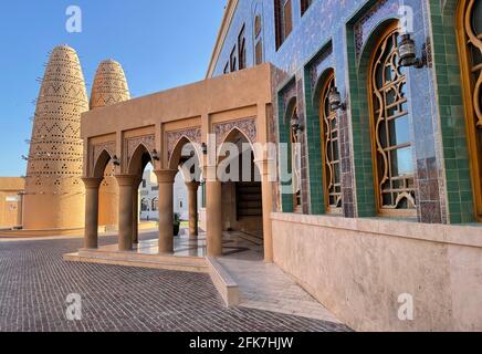 DOHA, QATAR - 28 FÉVRIER 2020 : Mosquée Katara dans le village culturel Katara, destination touristique populaire à Doha, Qatar.selective focus Banque D'Images