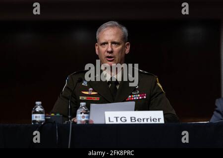 Le directeur de l'Agence du renseignement de la Défense, le lieutenant-général Scott Berrier, témoigne à Capitol Hill, à Washington, le jeudi 29 avril 2021, Au cours d'une audience du Sénat sur les services armés pour examiner les menaces mondiales. Photo de Graeme Jennings/Pool/ABACAPRESS.COM Banque D'Images