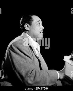 Duke Ellington. Portrait du pianiste américain de jazz Edward Kennedy 'Duke' Ellington (1899-1974) par William P Gottlieb, 1946 Banque D'Images