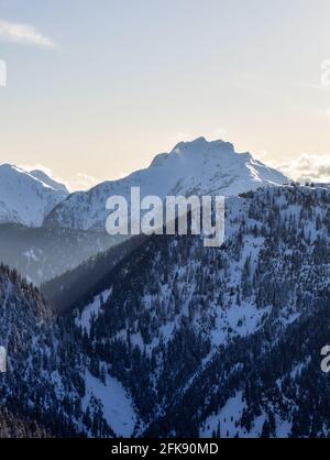 Paysage de montagne canadien en hiver Banque D'Images