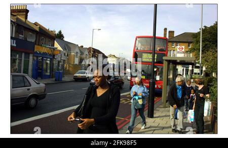 La scène à Forest Hill, se 23, sud-est de Londres où un jeune homme a été poignardé dans le coeur, tout en voyageant sur l'étage supérieur d'un bus public.pic David Sandison 30/9/2002 Banque D'Images