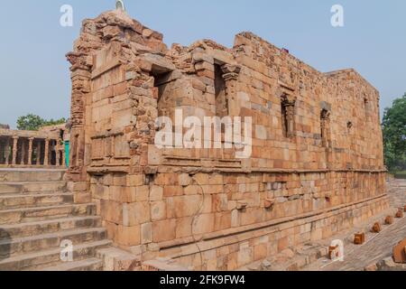 Ruines du complexe de Qutub à Delhi, Inde. Banque D'Images