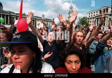 Une marche chrétienne à travers Londres et un rassemblement à Trafalgar Carré Banque D'Images