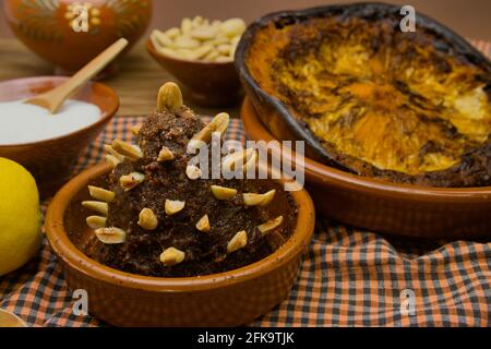 La vie encore traditionnelle avec un arnadí, un doux traditionnel de la Communauté Valencienne, fait de citrouille torréfiée, sucre et amandes Banque D'Images