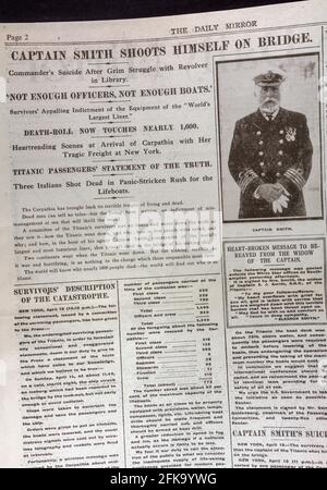 Titres liés à la catastrophe du Titanic, le Daily Mirror (réplique) journal du 19 avril 1912 après le naufrage du RMS Titanic. Banque D'Images