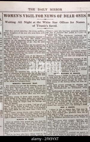 Le titre de "vigile féminin pour l'actualité des chers", le quotidien Mirror (réplique) du 19 avril 1912 à la suite du naufrage du RMS Titanic. Banque D'Images