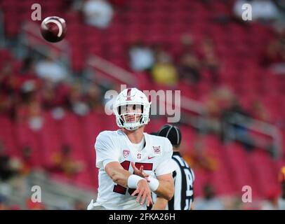 (PHOTOS DU FICHIER).ancien quarterback du Cardinal Stanford (15) Davis Mills devrait passer de la 2e à la 3e série de la version 2021 de la NFL Draft. Ici, il est photographié le 7 septembre 2019 par rapport aux Trojans USC, la version NFL sera tenue à Cleveland, Ohio, le 29 avril 2021.(crédit obligatoire : Jose/MarinMedia.org/Cal Sport Media) (photographe complet absolu et crédits requis) Banque D'Images