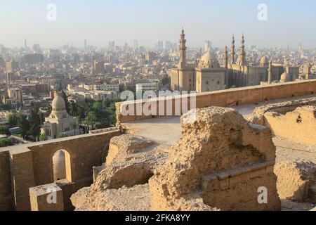 Vue sur la ville du Caire depuis la Citadelle, Égypte Banque D'Images
