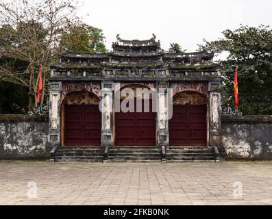 Hue, Vietnam - 12 mars 2016 : sur le terrain de la tombe de Minh Mang, une des tombes impériales de Hue Banque D'Images
