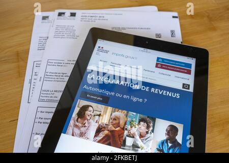 Illustration d'une déclaration d'impôt en ligne sur le site Web impots.gouv.fr. France le 22 avril 2021. Photo de Matarezo/ANDBZ/ABACAPRESS.COM Banque D'Images